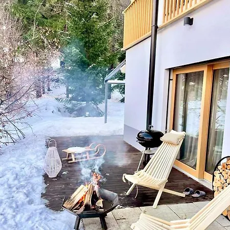 Bor In Bor Luxury With Sauna & Garden - アパート クランスカゴーラ